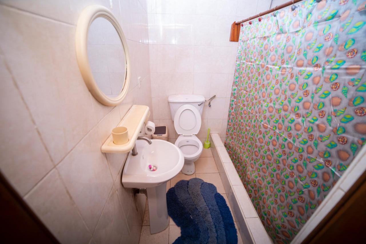 Bombay Hotel Accra Esterno foto